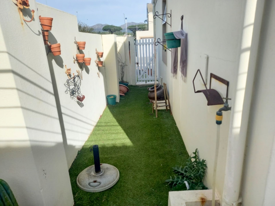2 Bedroom Property for Sale in Fernwood Western Cape